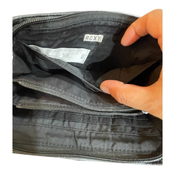 **NWT** Roxy Vintage Faux Leather Black Wristlet Wrap Around Wallet,Zipper Beach - Picture 5 of 8